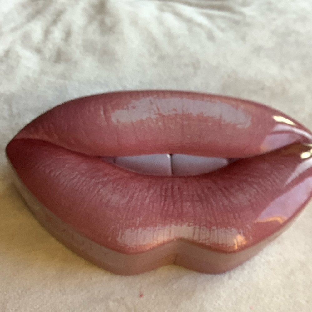 HUDA BEAUTY 3 Matte Lipsticks — Trophy Wife, Alluring, Muse Dusty Mauves and Red